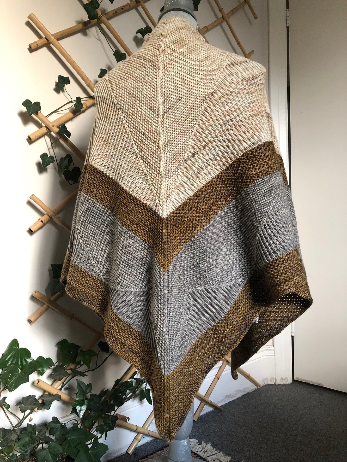 Monument Shawl